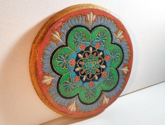 Mandala 15 cm em varias cores.