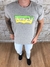 Camiseta Levis cinza claro na internet