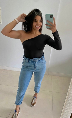 Calça jeans elástico na internet