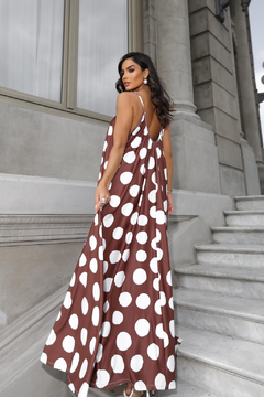 Vestido poá na internet