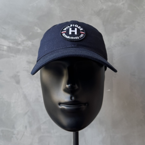 BONÉ TOMMY HILFIGER AMERICANO ESTABLISHED 1985 - AZUL MARINHO