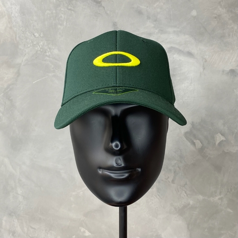 BONÉ OAKLEY REMIX BLACKOUT ABA CURVA - VERDE