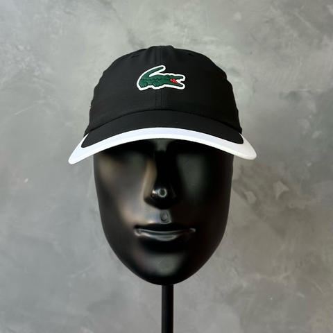 BONÉ LACOSTE CONTRASTE BORDER PRETO C/ BRANCO