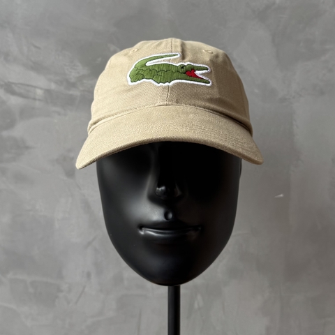 BONÉ LACOSTE BIG CROC C/ FITA DE COURO - BEGE