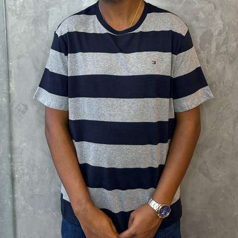 CAMISETA TOMMY HILFIGER AMERICANO LISTRADA RUGBY - CINZA