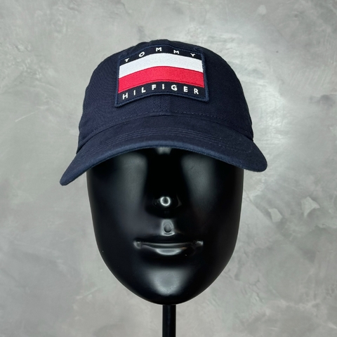BONÉ TOMMY HILFIGER BORDADO COM LOGOTIPO EM PAINEL AMERICANO