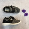 Zapatilla elastizada con velcro