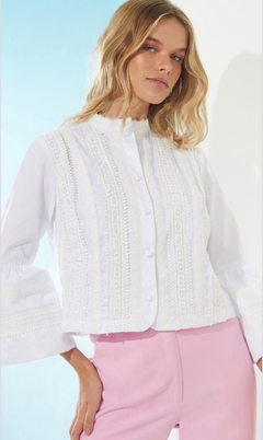 Blusa manga bufante mix de renda Frutacor