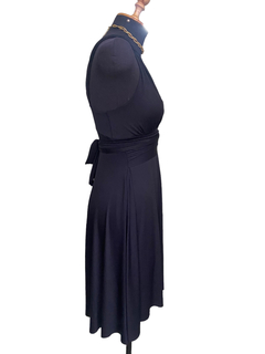 Vestido preto na internet