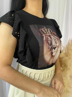 camiseta Fem leão manga broderie - comprar online