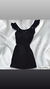 Vestido preto manga fru fru