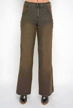 Pantalón ancho tachas en internet