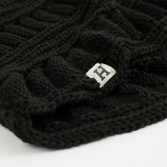 CUELLO NEGRO HUMANA - Encanto's Boutique