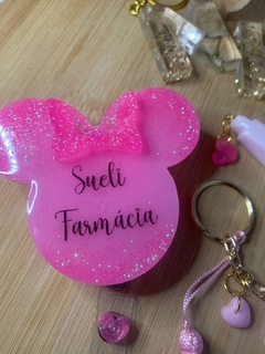 Porta Crachá Disney (Minnie ou Mickey) - comprar online