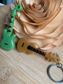 Chaveiro Violão ou Guitarra na internet