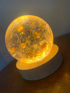 Luminária Bola na internet
