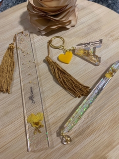 Imagem do Kit Luxo Orquídea (Chaveiro, caneta e marcador G)