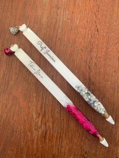 Caneta Personalizada com mini pingente - NK Resinas
