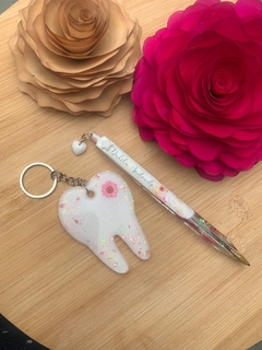 Kit chaveiro de dente G + Caneta na internet