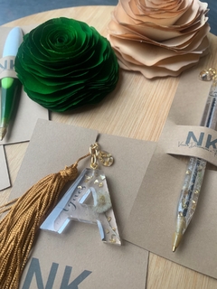 Kit Chaveiro Letra + Caneta - comprar online