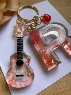 Chaveiro duplo Violão/Guitarra + Letra + Mini ping - comprar online