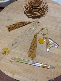 Kit Luxo Orquídea (Chaveiro, caneta e marcador G) - loja online