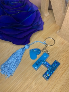 Chaveiro Letra com Mini Pingente e Tassel - NK Resinas