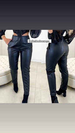 Calça em Courino - Preta - Elis Alves Boutique
