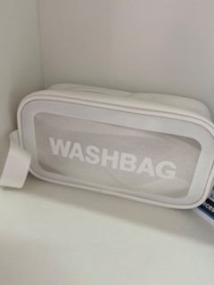NECESSAIRE