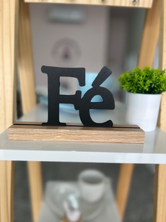 ENFEITE DE MESA FÉ