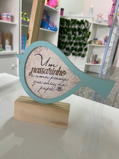 ENFEITE DE MESA PÁSSARO COM FRASES FRENTE E VERSO - comprar online