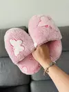 Pantuflones rosas con mariposas