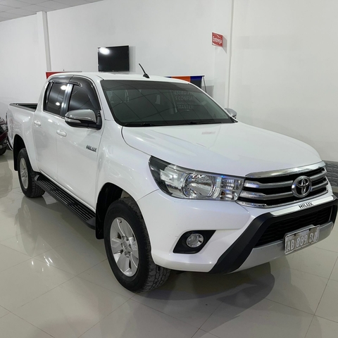 VENDIDO!!! Toyota Hilux Srv 2017 180.000KM ($7.000.000)