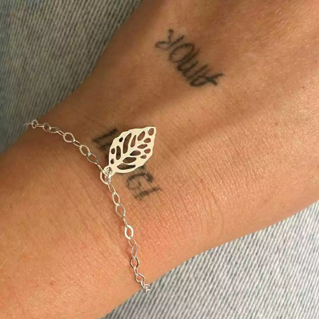Pulseira folha vazada