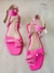 Sandália rasteira pink com spike dourado