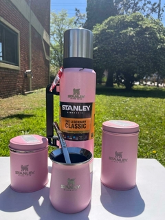 Combo Stanley - Termo, mate, yerbera y azucarera. (ROSA)
