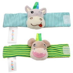 Meia e pulseira de pelúcia com chocalho - loja online
