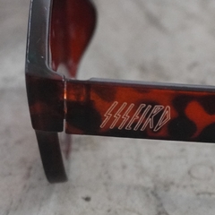 SUNGLASSES WE HATE SURFERS TIGRADO