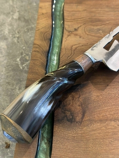 FACA PARA CHURRASCO EM AÇO CARBONO 1070 COM LÂMINA DE 8 POLEGADAS COM VAZADO DE ARMA na internet
