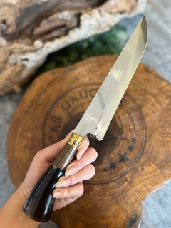 FACA PARA CHURRASCO EM AÇO INOX 8 A 9 POLEGADAS DE LÂMINA COM CABO DE CHIFRE NATURAL PRETO - comprar online
