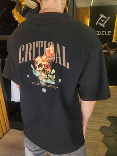 Oversize Critical (negra)
