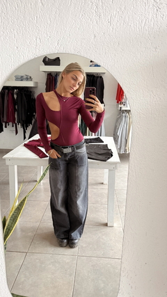 Body Cut manga larga