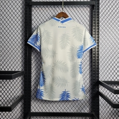 Camisa Feminina Branca Seleção Brasileira 2022 na internet