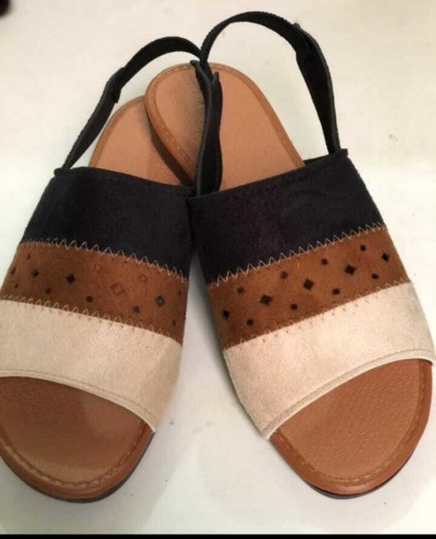 COD 0403 - SANDÁLIA RASTEIRINHA