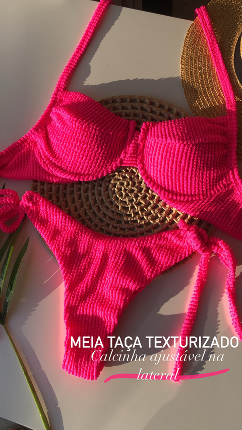 Biquíni Meia Taça Rosa Neon com Calcinha Ajustável