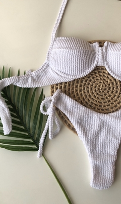 Biquíni Meia Taça Branco com Calcinha Ajustável - comprar online