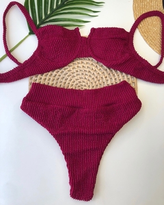 Imagen de Conjunto Meia Taça Hot Pant Vinho Texturizado