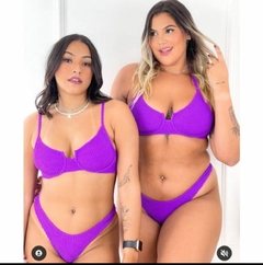Biquíni Meia Taça Roxo Fúcshia Texturizado en internet