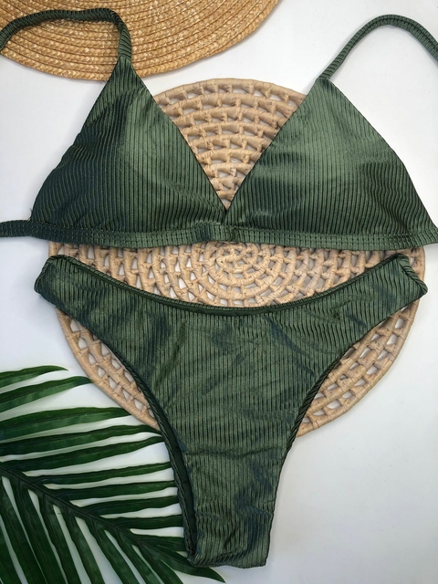 Conjunto Comfort Verde Militar Canelado