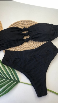 Conjunto Tomara que Caia Preto calcinha Hot Pant Santorini